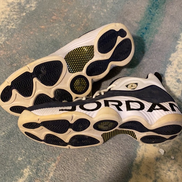 Air Jordan Jumpman Team II Size 9 - Picture 3 of 3